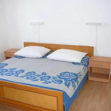 Apartment By The Sea Srima - Vodice, - 16513 *